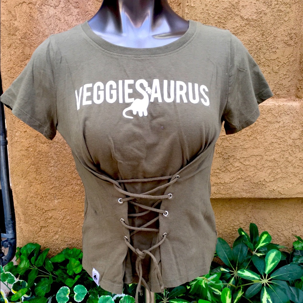 NWT Jurassic Park lace up front Tshirt Women’s/ Jr’s